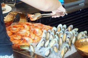 fresh seafood on ice for buffet lunch at Contango, Majestic KL